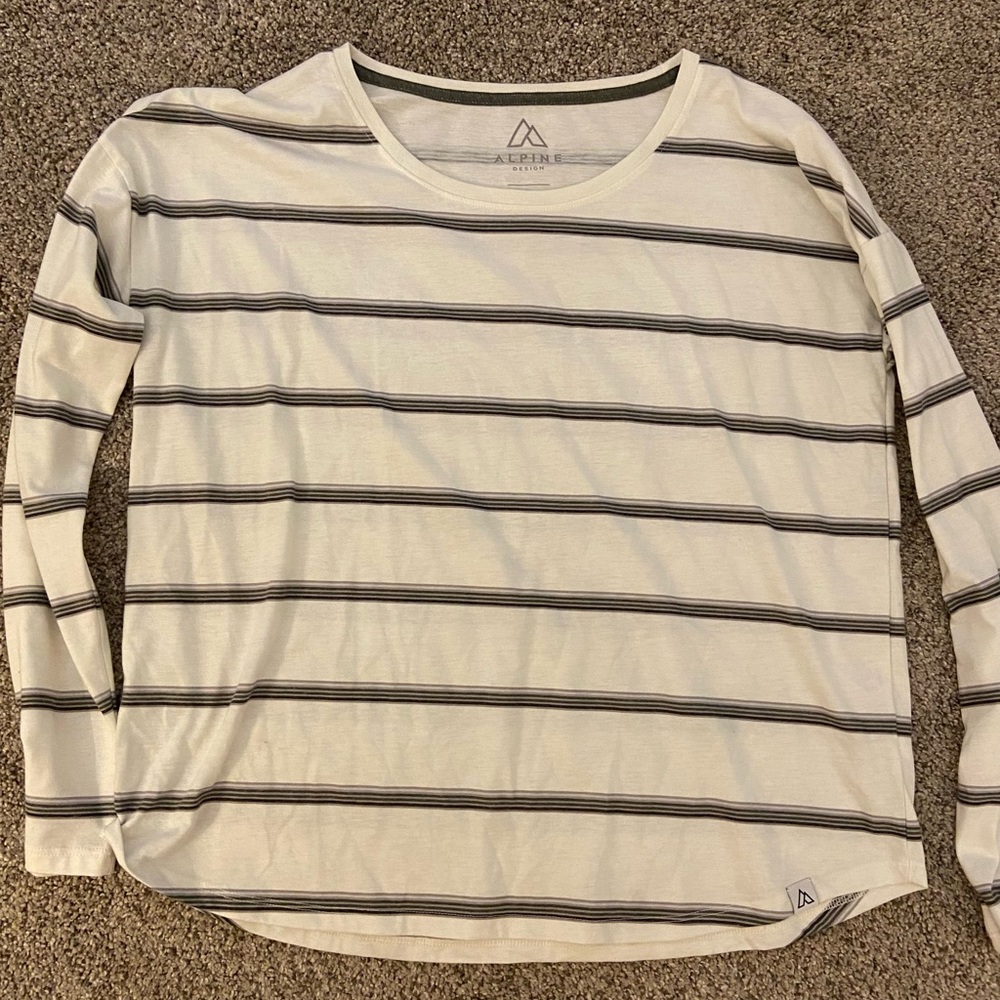 White stripe long sleeve shirt